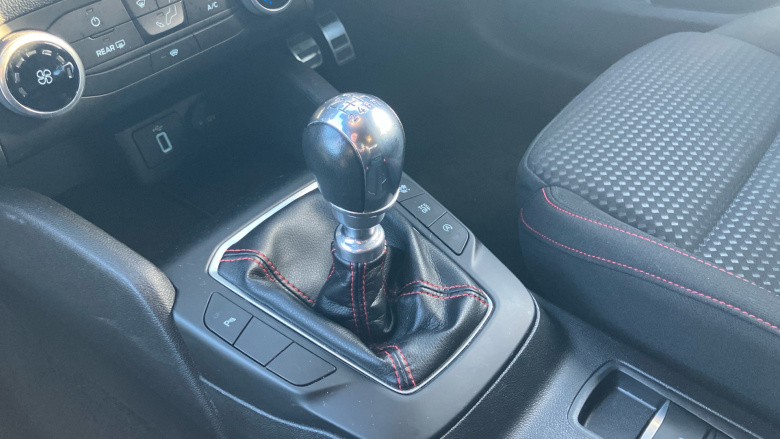 Ford Focus 1.0 EcoBoost 125 ST-Line Nav 5dr Petrol Hatchback